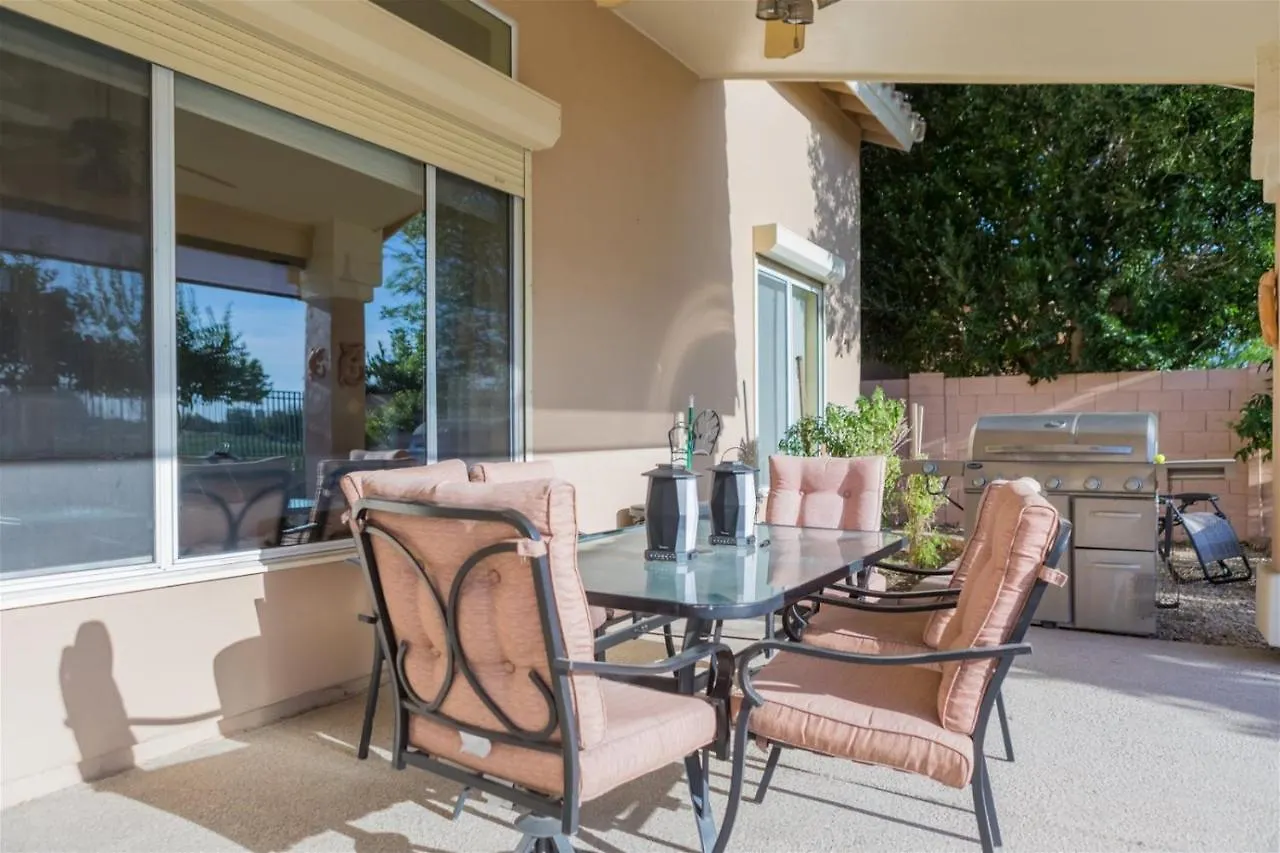 Holiday home Spacious Golf Course House With Pool Heater, Spa Goodyear