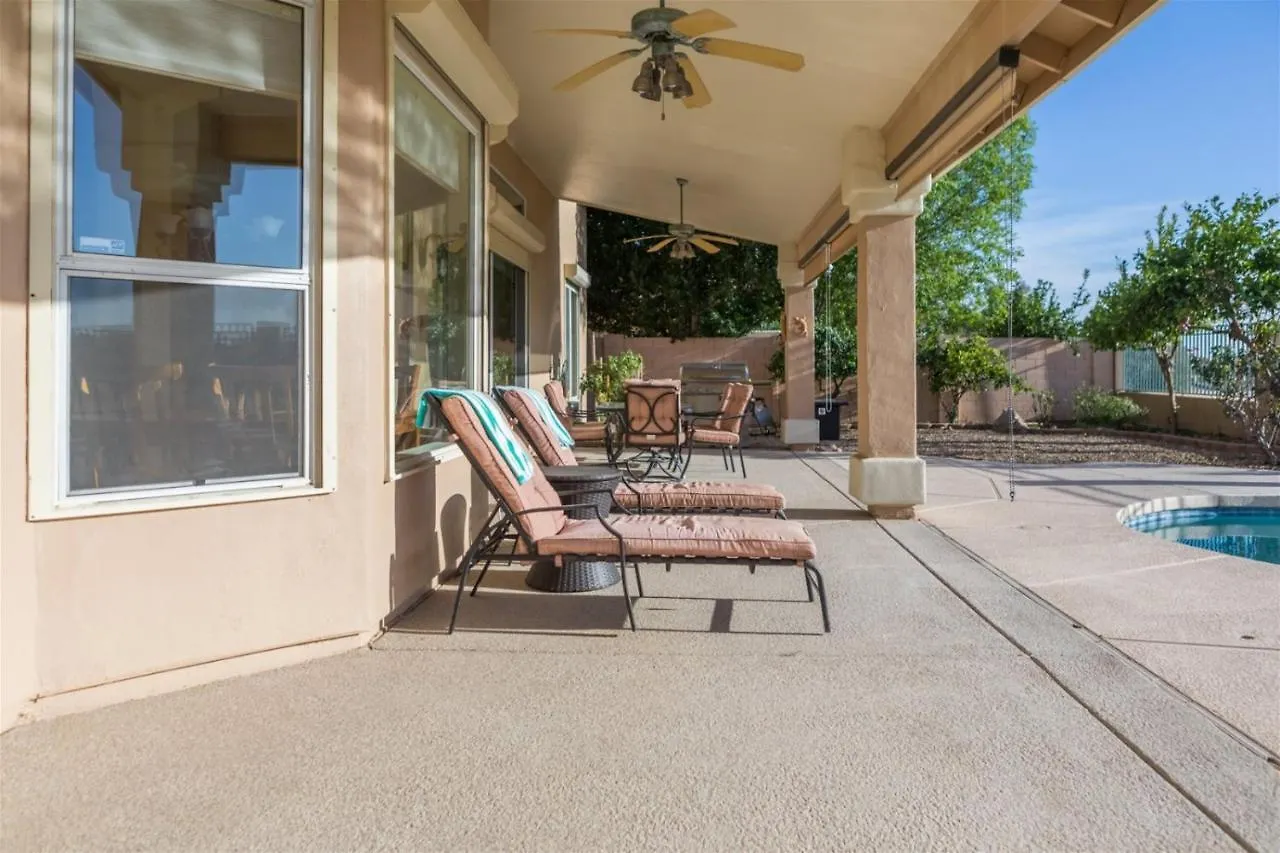 Spacious Golf Course House With Pool Heater, Spa Goodyear United States