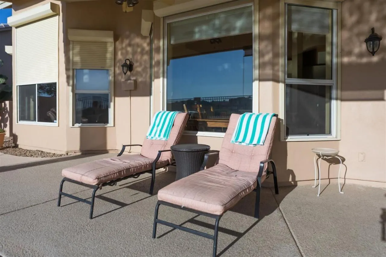 Holiday home Spacious Golf Course House With Pool Heater, Spa Goodyear United States
