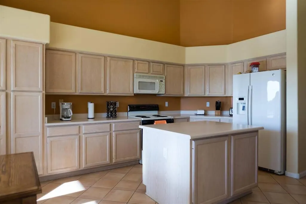 Holiday home Spacious Golf Course House With Pool Heater, Spa Goodyear United States