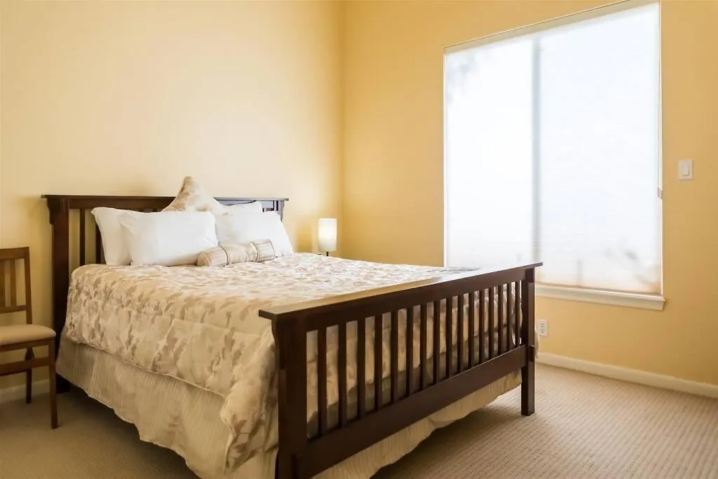 Spacious Golf Course House With Pool Heater, Spa Goodyear